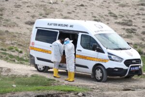 NİĞDE (AA) – Niğde'de Akkaya Baraj Gölü yakınında silahla vurulmuş