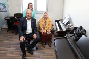 ORDU (AA) – Ordu'da yaşayan 86 yaşındaki Nurten Cebeci, ilerleyen