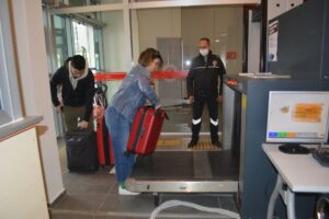 - Gün içinde feribotla Midilli'ye 250-300 turistin geçmesi bekleniyor