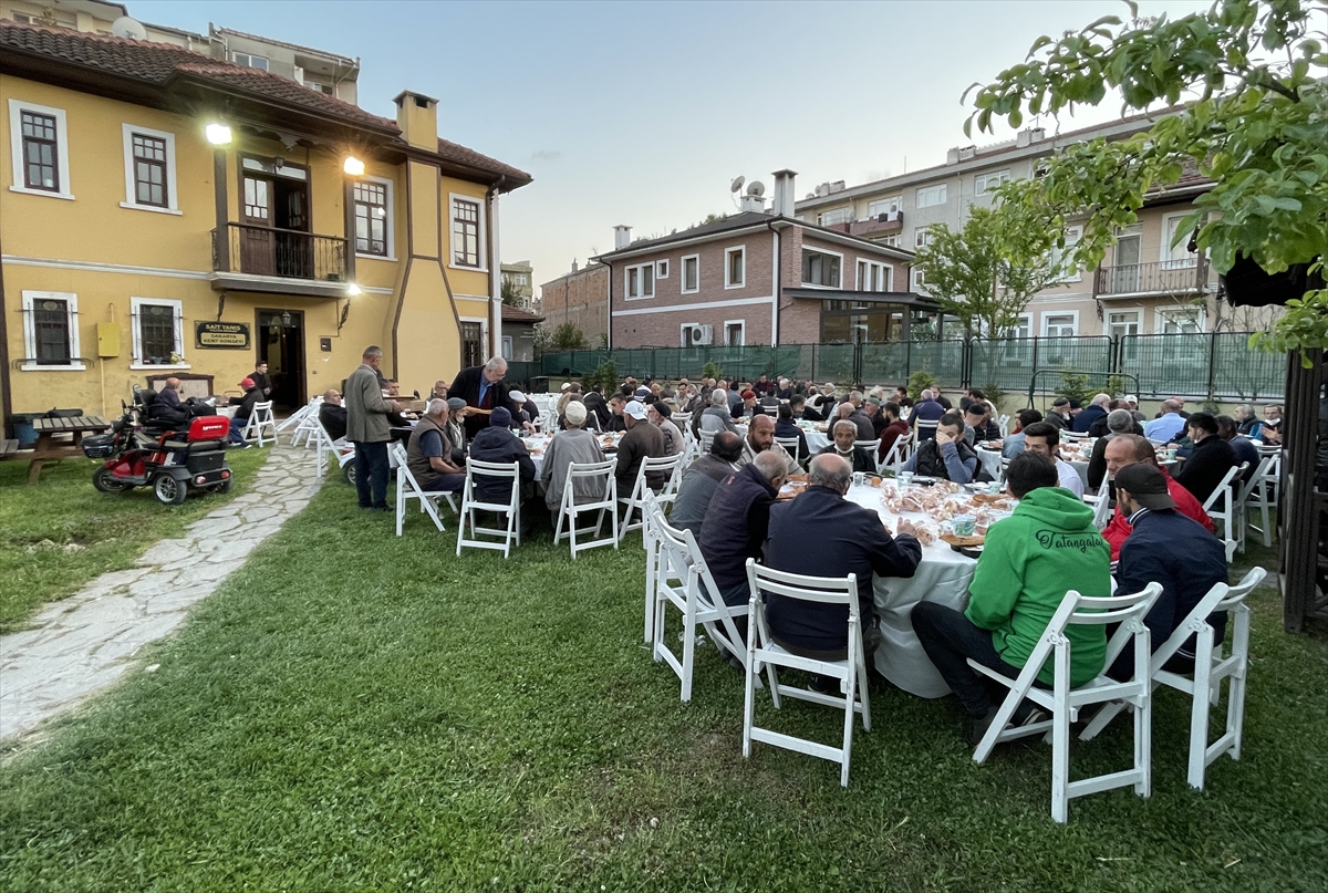 Sakarya'da “garipler iftarı”nın 30.'su gerçekleştirildi