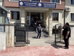 SAKARYA (AA) – Sakarya'da Halk Eğitim Merkezi (HEM) Müdürü ağabeyi