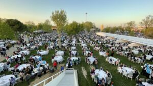 SAKARYA (AA) – Sakarya’da yaklaşık 20 bin kişi iftar sofrasında