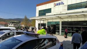 - Olayla ilgili bir öğrenci gözaltına alındı