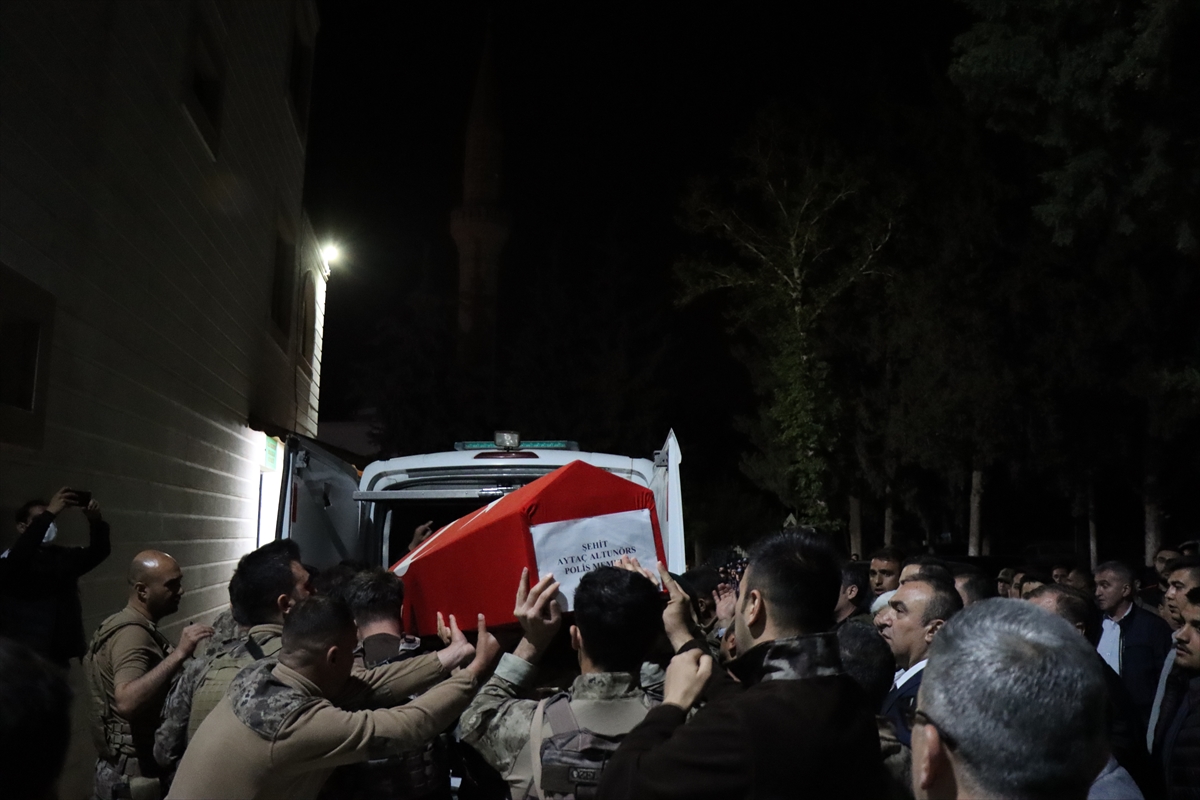 Şehit özel harekat polisi Aytaç Altunörs için Kilis'te tören düzenlendi