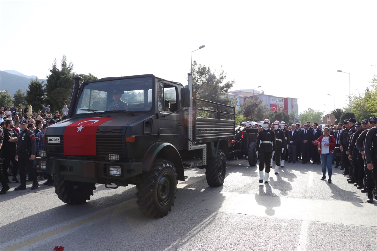 Şehit Piyade Teğmen Bekir Can Kerek, Denizli'de son yolculuğuna uğurlandı