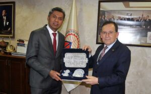 TRABZON (AA) – Sri Lanka'nın Ankara Büyükelçisi Mohamed Rizvi Hassen,