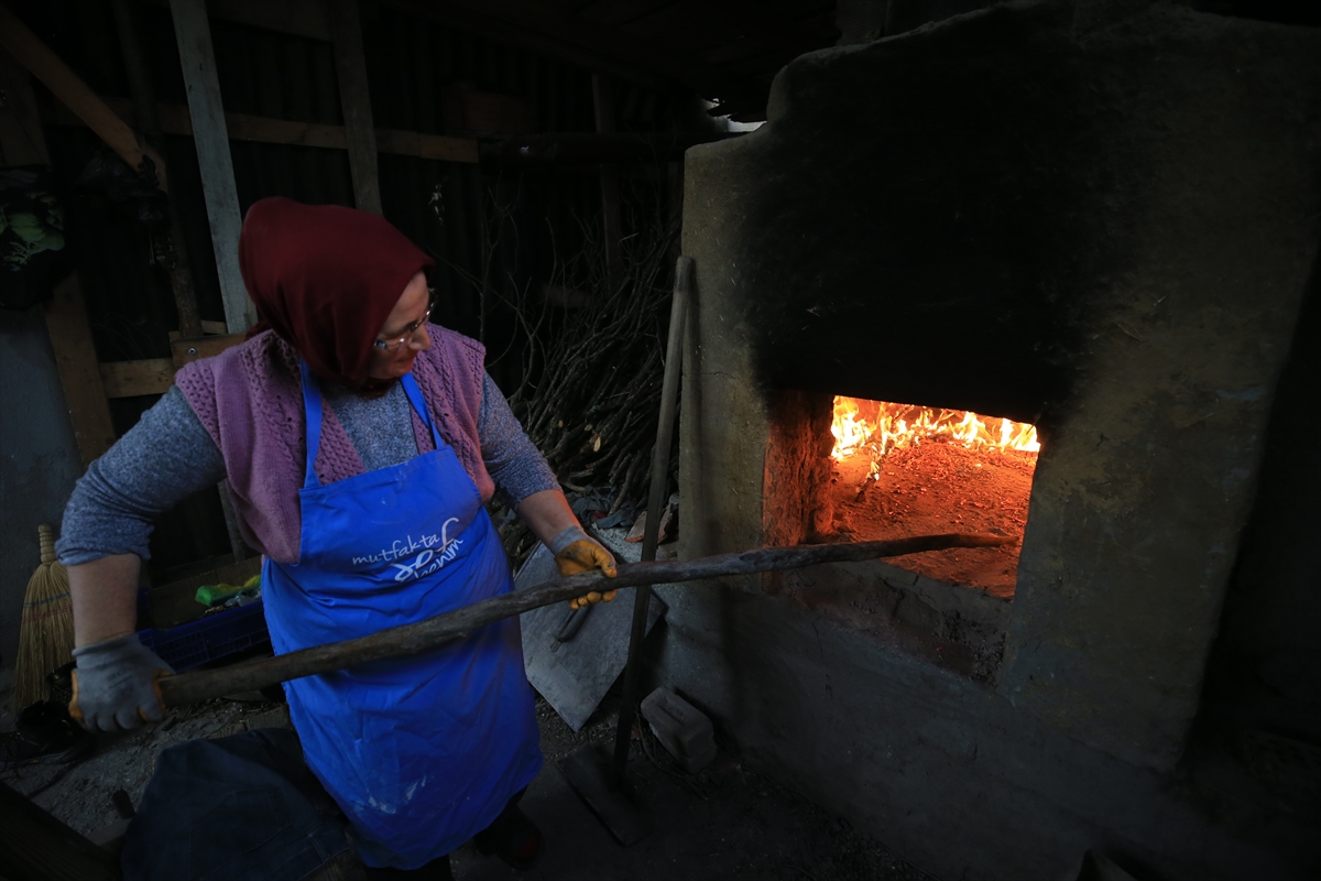 TÜRKİYE'NİN EKMEK KÜLTÜRÜ – Taş fırında pişen İslambeyli ekmeği lezzetiyle öne çıkıyor