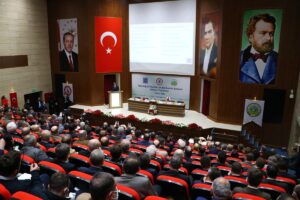 - "Bankacılık sektörü olarak büyümeye katkı verme ve sizin (reel