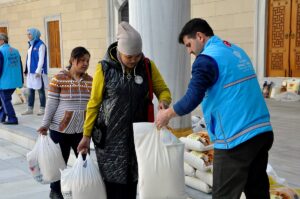 BİŞKEK (AA) – Ramazan arifesinde Türkiye Diyanet Vakfı (TDV) ve