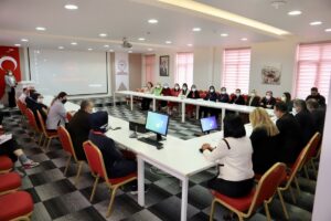 TRABZON (AA) – Trabzon'da ebe ve kadın doğum doktorlarına "suda