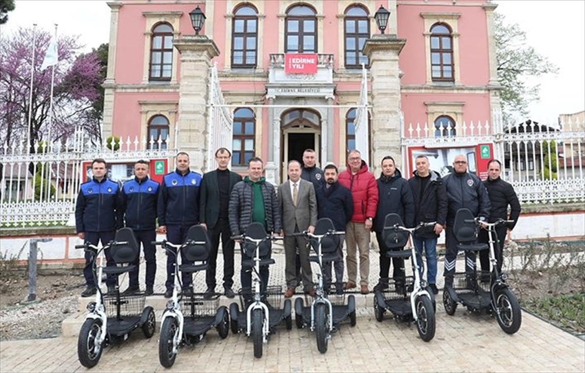 Turizm zabıtası Selimiye Meydanı'nda elektrikli bisikletle görev yapacak