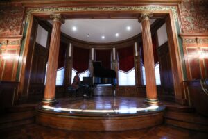 WASHINGTON (AA) – Türk piyanist Renan Koen, Türkiye'nin Washington Büyükelçiliğine