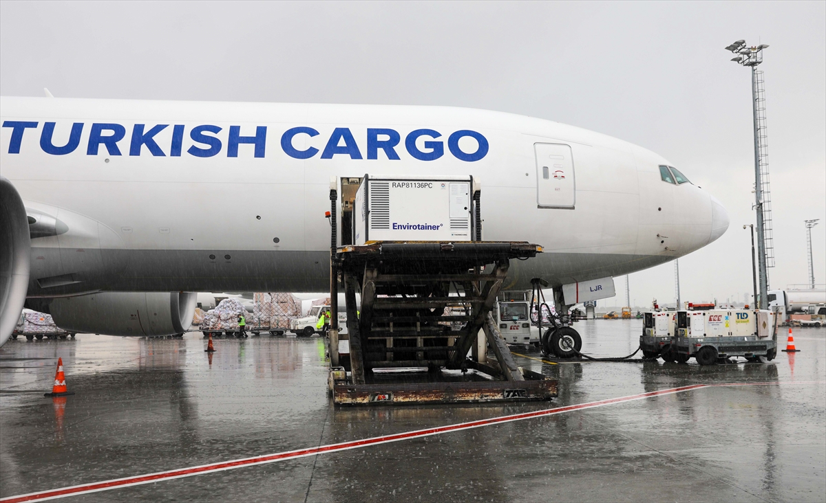 Turkish Cargo 2021'de 335 milyon doz Kovid-19 aşısı taşıdı