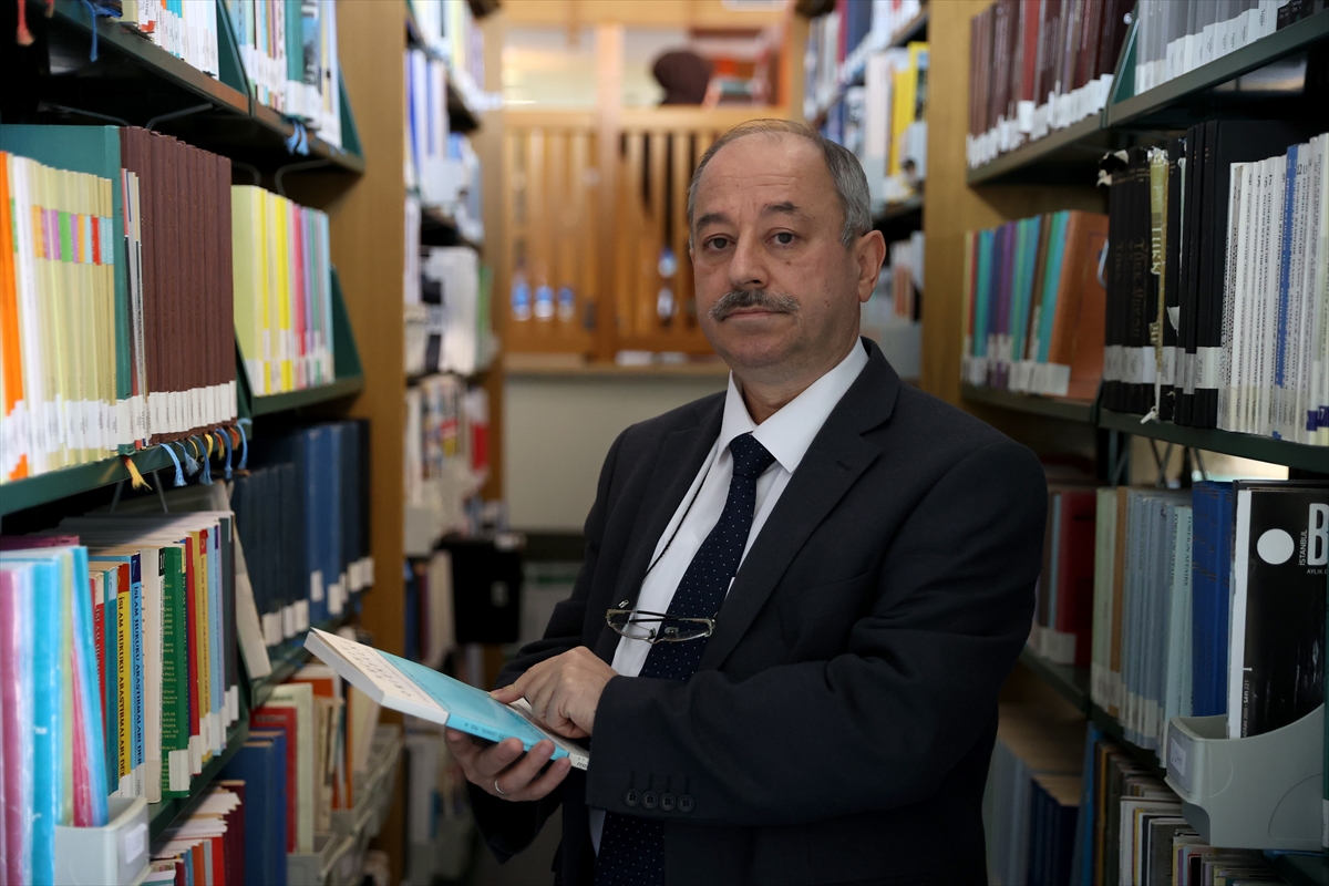 Şehrin merkezinde yeşillikler arasında bir kütüphane: İSAM