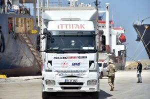 BEYRUT (AA) – Türkiye'den Lübnan'a insani yardım malzemesi götüren 58