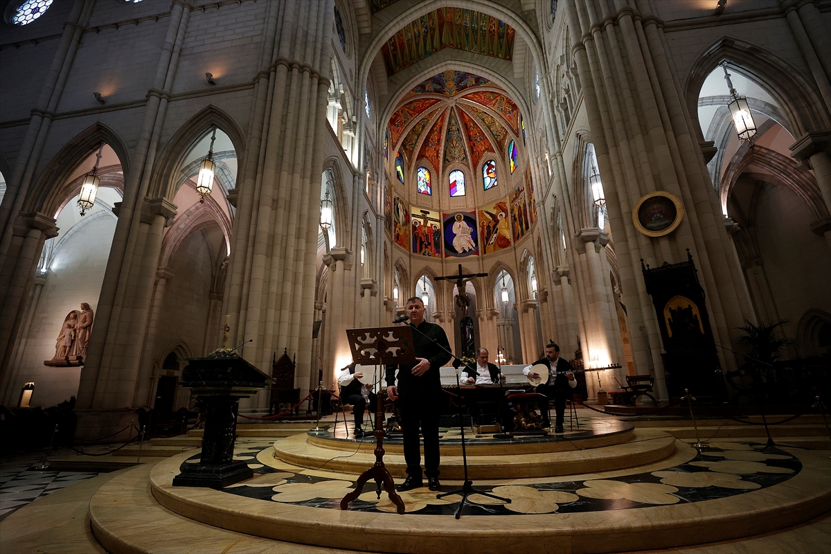 Üç semavi dinin müzikleri Türkiye'nin organizasyonuyla Madrid'de buluştu
