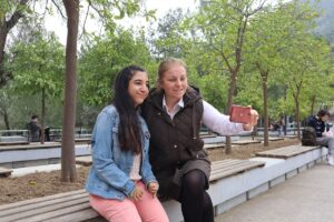 İZMİR (AA) – İzmir'de, anne karnındayken yaşadığı kordon sıkışması nedeniyle