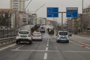 UŞAK (AA) – Uşak'ta kamyonun çarptığı yaya yaşamını yitirdi. Uşak-Ankara