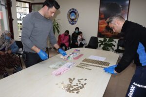 YALOVA (AA) – Yalova Belediyesince yapılan uygulamada, aralarında yabancı uyrukluların