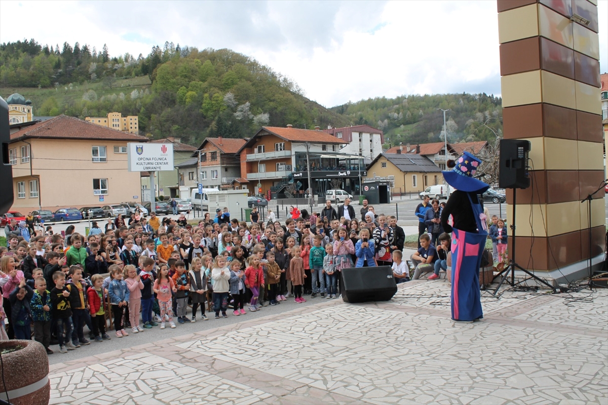 YEE, Bosna'da “Çocuklarla Masal ve Müzik” programı düzenledi