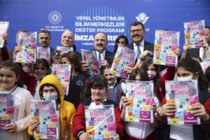 İSTANBUL (AA) – Sanayi ve Teknoloji Bakanı Mustafa Varank, "Yerel