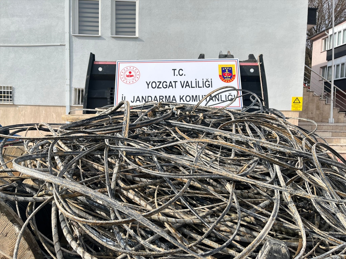 Yozgat'ta kablo hırsızlığı şüphelisi 2 kişi tutuklandı