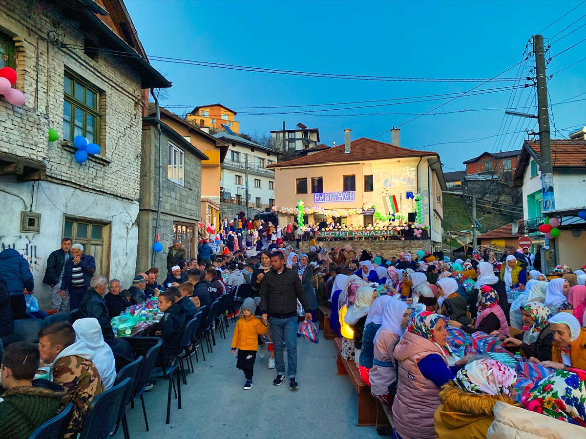 YTB Başkanı Abdullah Eren Bulgaristan'da iftar programına katıldı: