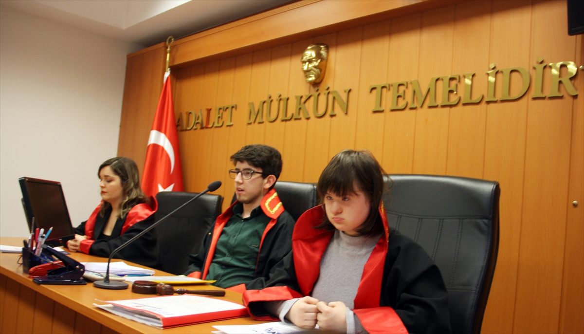 Zonguldak'ta “özel çocuklar” temsili mahkeme heyeti oldu
