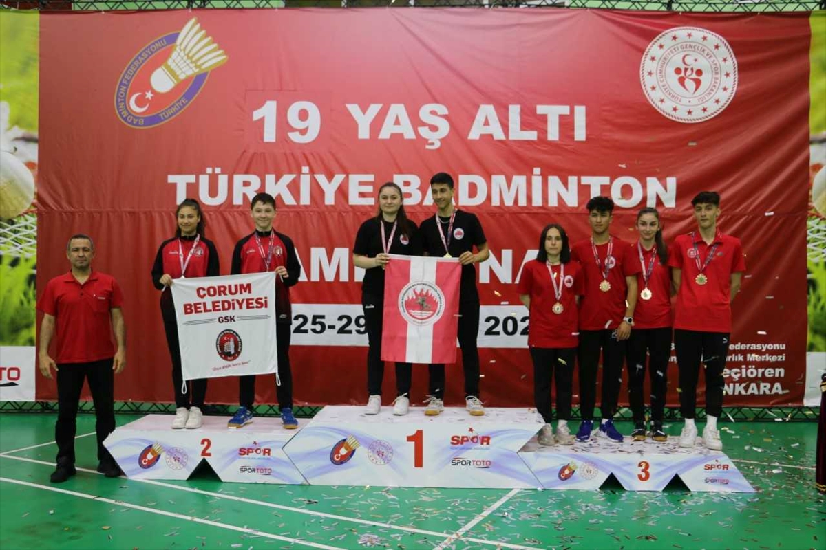 19 Yaş Altı Türkiye Badminton Şampiyonası sona erdi