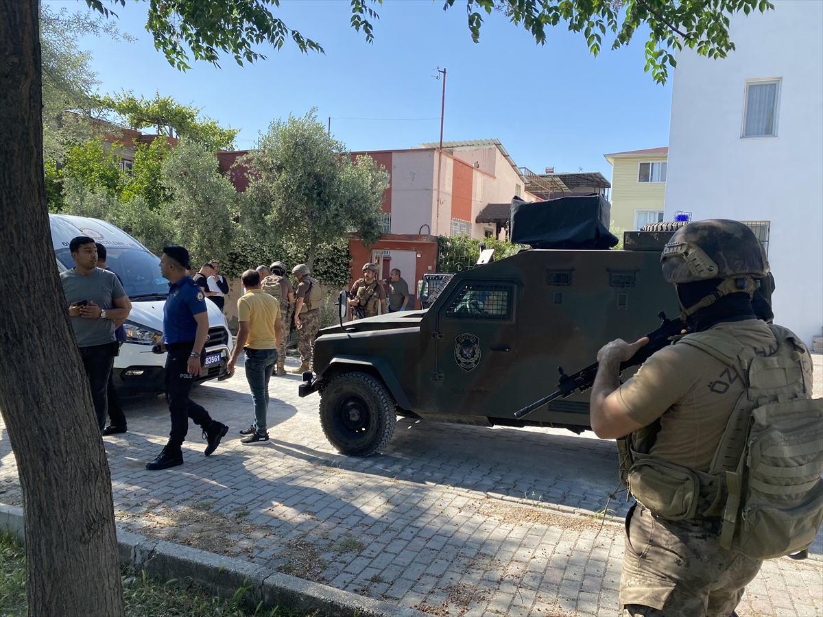 Adana'da sivil polis otosuna ateş açan şüpheli gözaltına alındı