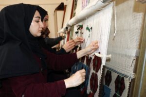 AĞRI (AA) – Ağrı'da kursa giden kadınlar, Anadolu'da yaygın olarak