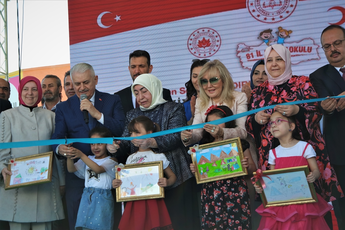 AK Parti Genel Başkanvekili Yıldırım, Bursa'da anaokulu açılışına katıldı