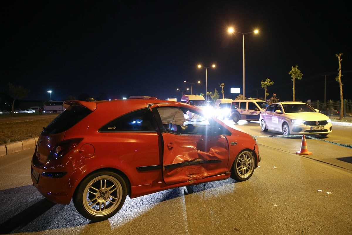 Antalya'da otomobil ile motosiklet çarpıştı,1 kişi öldü, 2 kişi yaralandı