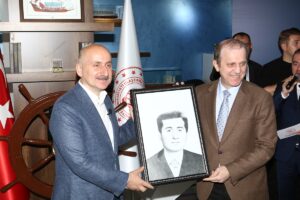 TRABZON (AA) – Ulaştırma ve Altyapı Bakanı Adil Karaismailoğlu, denizden