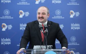 İSTANBUL (AA) – Sanayi ve Teknoloji Bakanı Mustafa Varank, "Daha