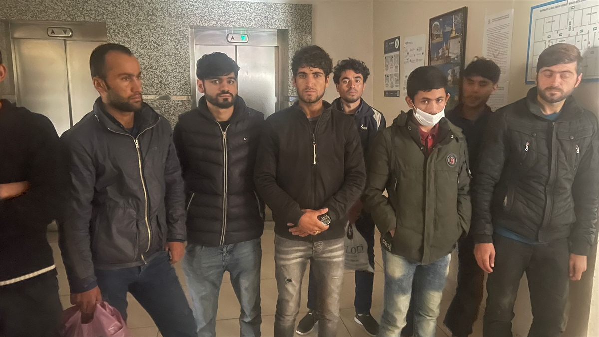Bayburt'ta 10 düzensiz göçmen yakalandı