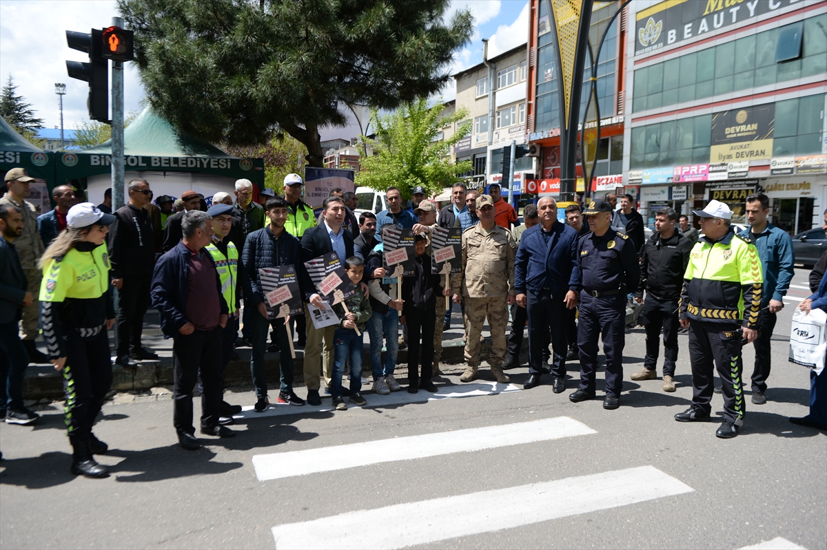 Bingöl'de “Yayalar İçin 5 Adımda Güvenli Trafik” uygulaması