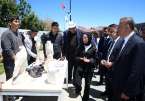 BİTLİS (AA) – Bitlis Eren Üniversitesinde (BEÜ) "Bahar Şenlikleri" ve