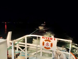 ÇANAKKALE (AA) – Çanakkale Boğazı'nda makine arızası yapan özel tekne,