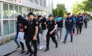 - Zanlıların, fuhşa aracılık etmek amacıyla kurulan internet siteleri üzerinden