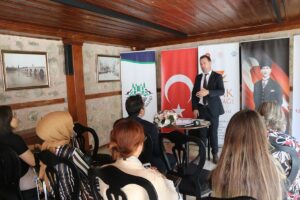 EDİRNE (AA) – Edirne'nin tarihi Necmi İğe Konağı'nda, düğün ve