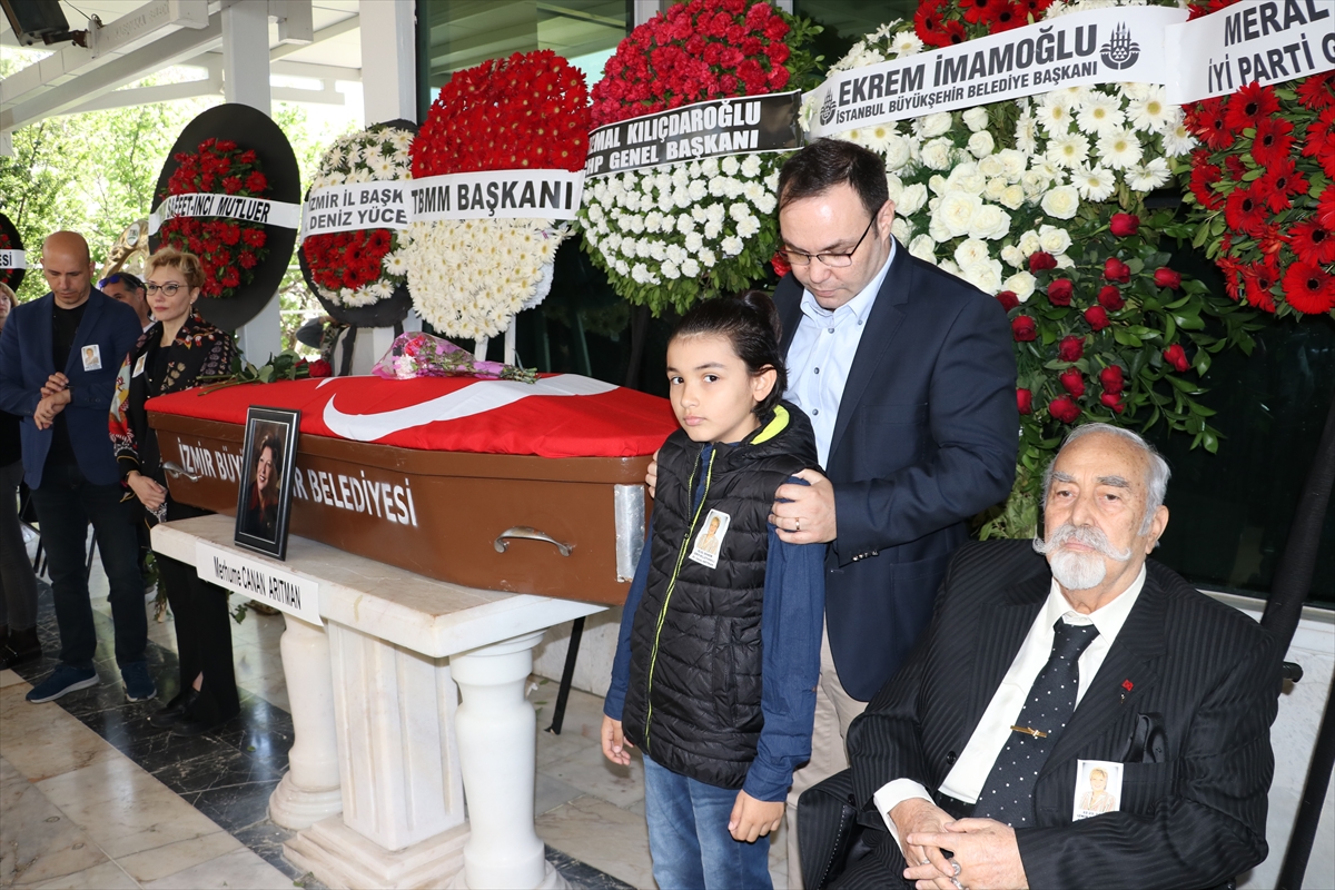 Eski CHP İzmir Milletvekili Canan Arıtman son yolculuğuna uğurlandı