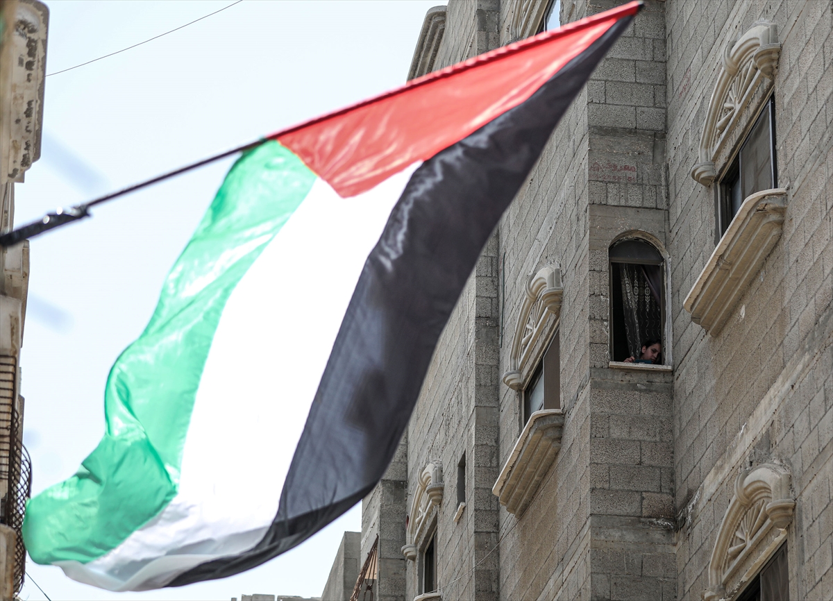Fanatik Yahudi yerleşimcilerin provokatif “bayrak yürüyüşü” Gazze'de protesto edildi