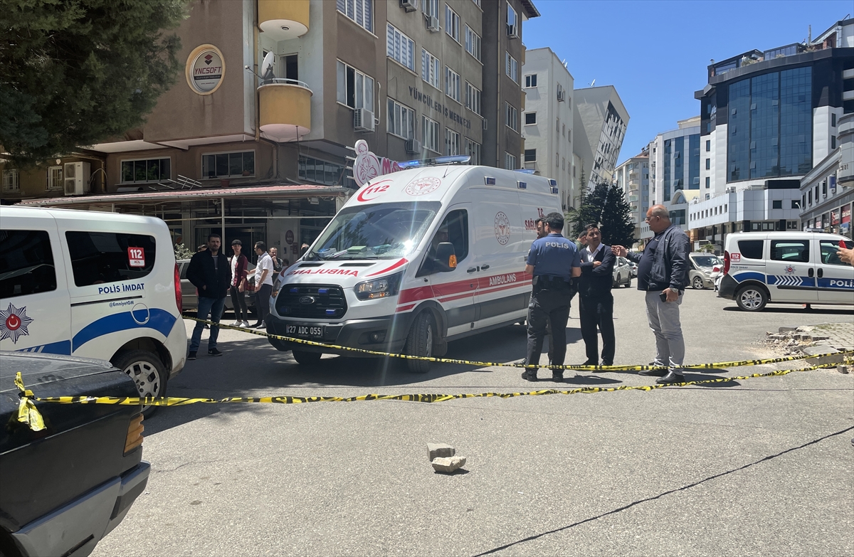 Gaziantep'te silahlı saldırıya uğrayan sendika başkanı hafif yaralandı