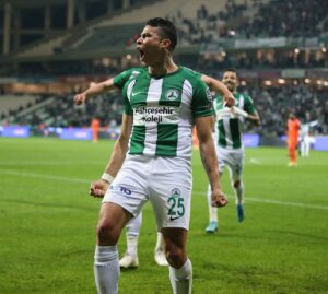 - GZT Giresunspor: 1 - Medipol Başakşehir: 1 
