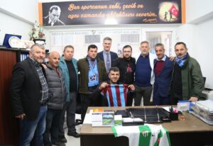 ARTVİN (AA) – Trabzonspor'un eski futbolcularından Hami Mandıralı, bordo-mavili ekibin