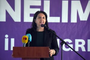 - "Bizim mücadelemiz eşit bir yaşamı, sosyal bir adaleti ama