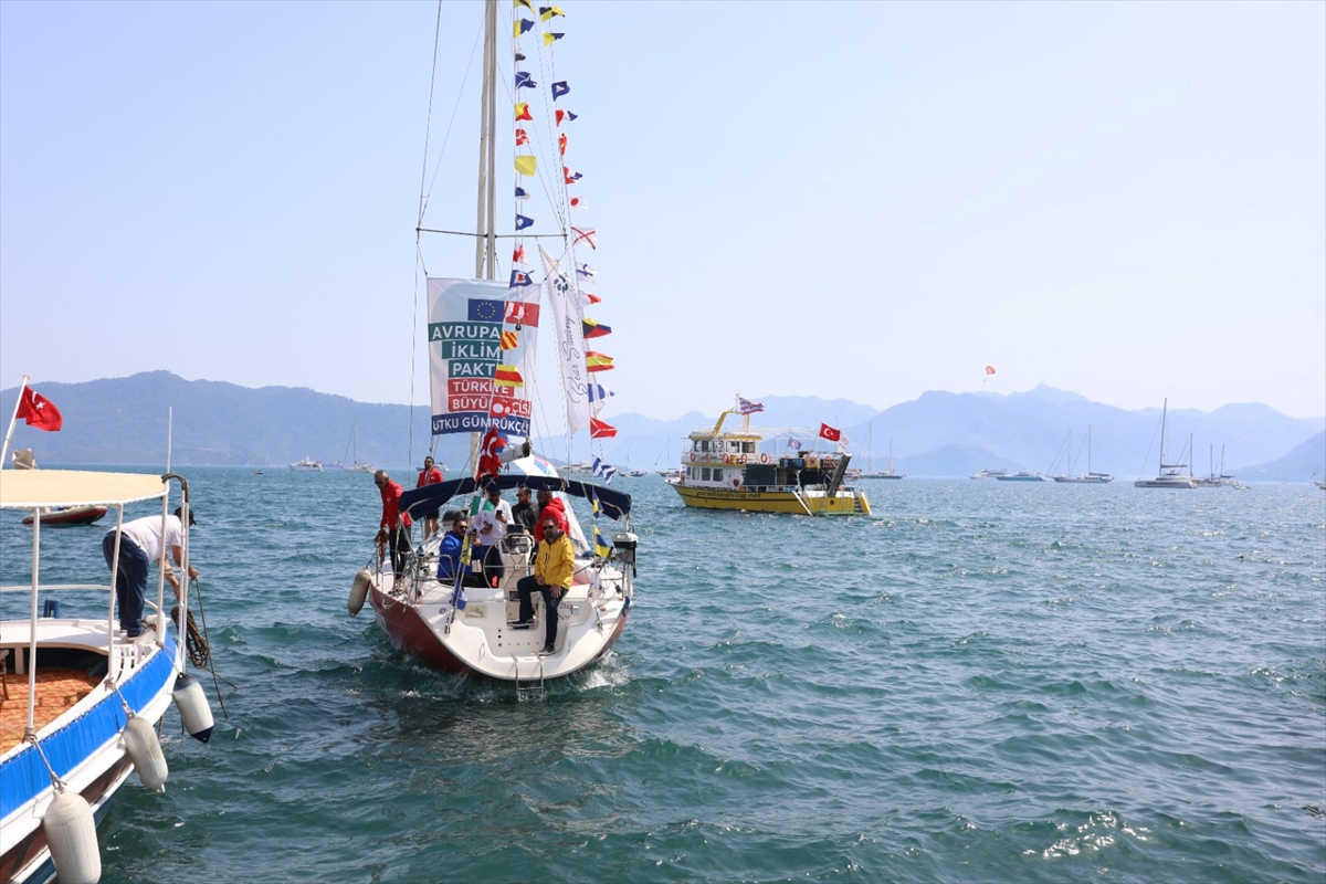 İklim değişikliğine dikkati çekmek için yelken açan denizciler, Marmaris'e ulaştı