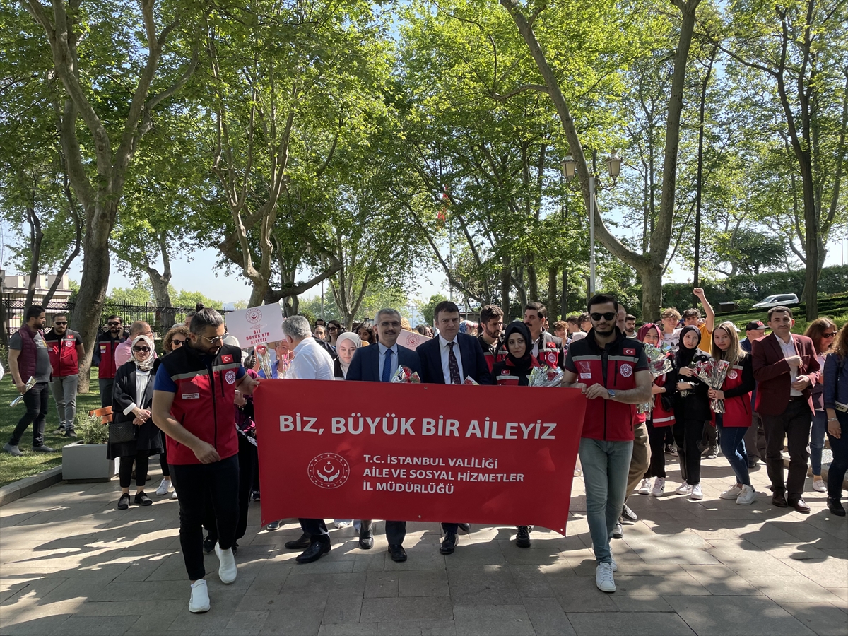 İstanbul'da “Biz Büyük Bir Aileyiz” yürüyüşü yapıldı