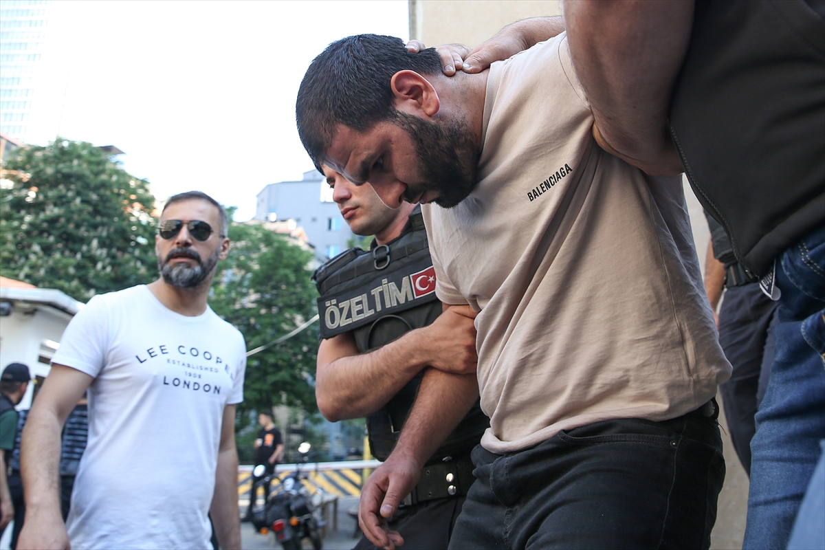 İstanbul'da iki esnaf grubu arasındaki silahlı çatışmanın 28 zanlısı adliyede